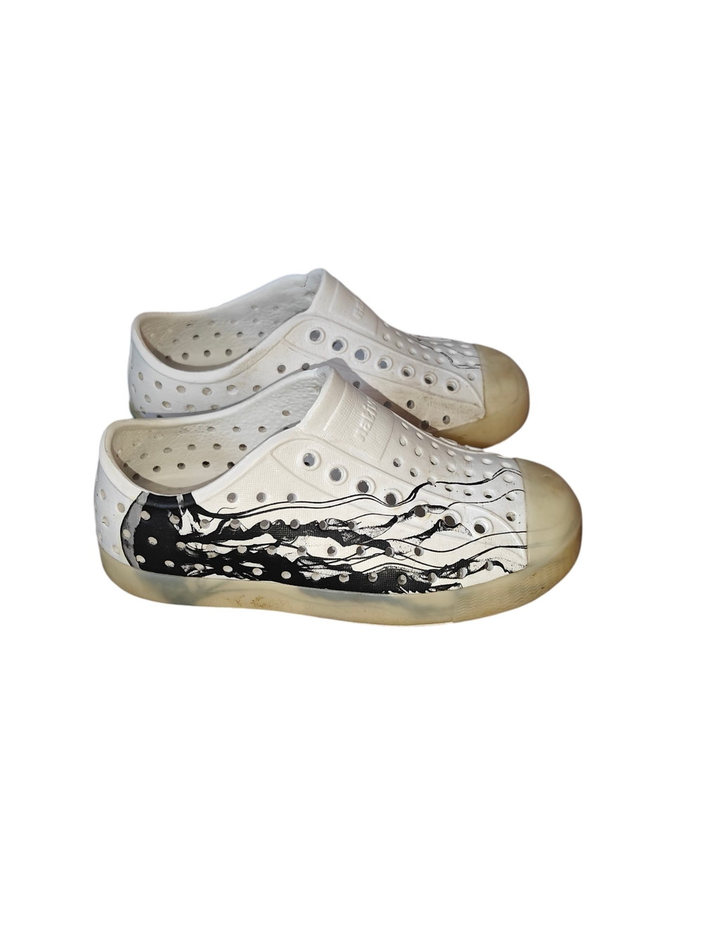 Native Jefferson Slip-On Sneakers Black White Jellyfish Boys Size 10c